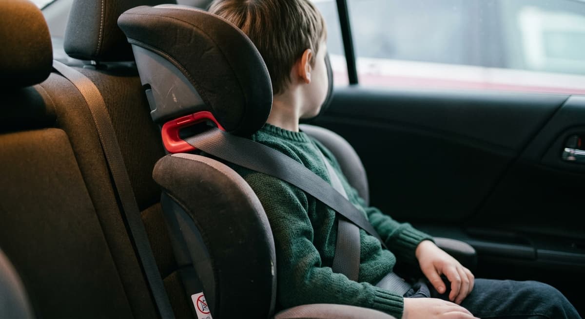 car seat - seatbelt positioning
